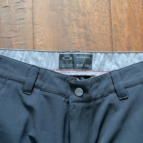 NWT OAKLEY GOLD PANTS - Picture 4 of 4